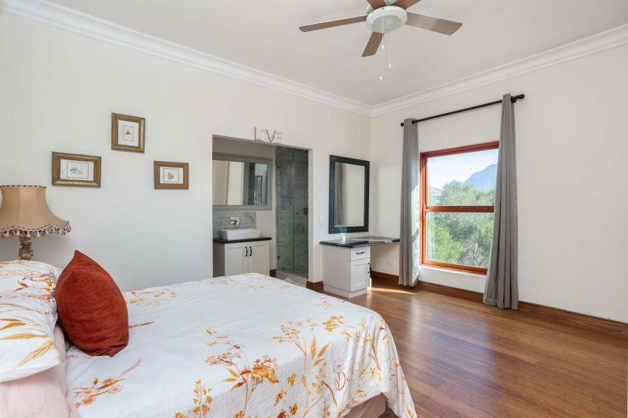5 Bedroom Property for Sale in Val De Vie Estate Western Cape